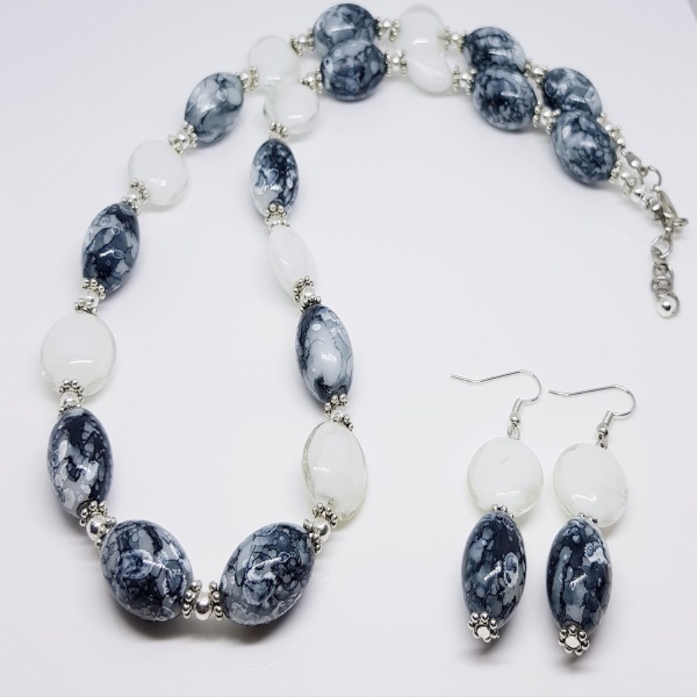 Black & White Swirl Glass Oval Beaded Duo Set